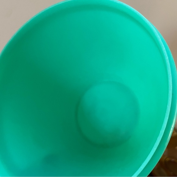 Vintage Tupperware Crisp-It Jadeite Green Bowl💚 - Picture 5 of 8